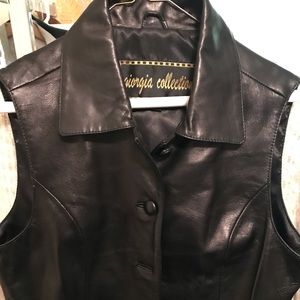 Women’s leather vest size small